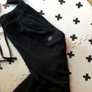 Alo Muse pants